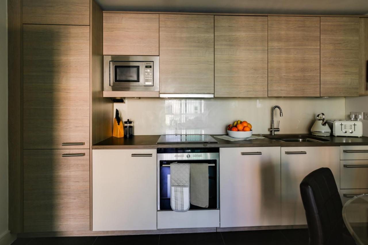 Apartmán St. George Wharf By Thesqua.Re Londýn Exteriér fotografie